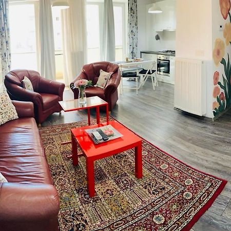 Bed Apartments - Vintage Vibes Тимишоара Экстерьер фото